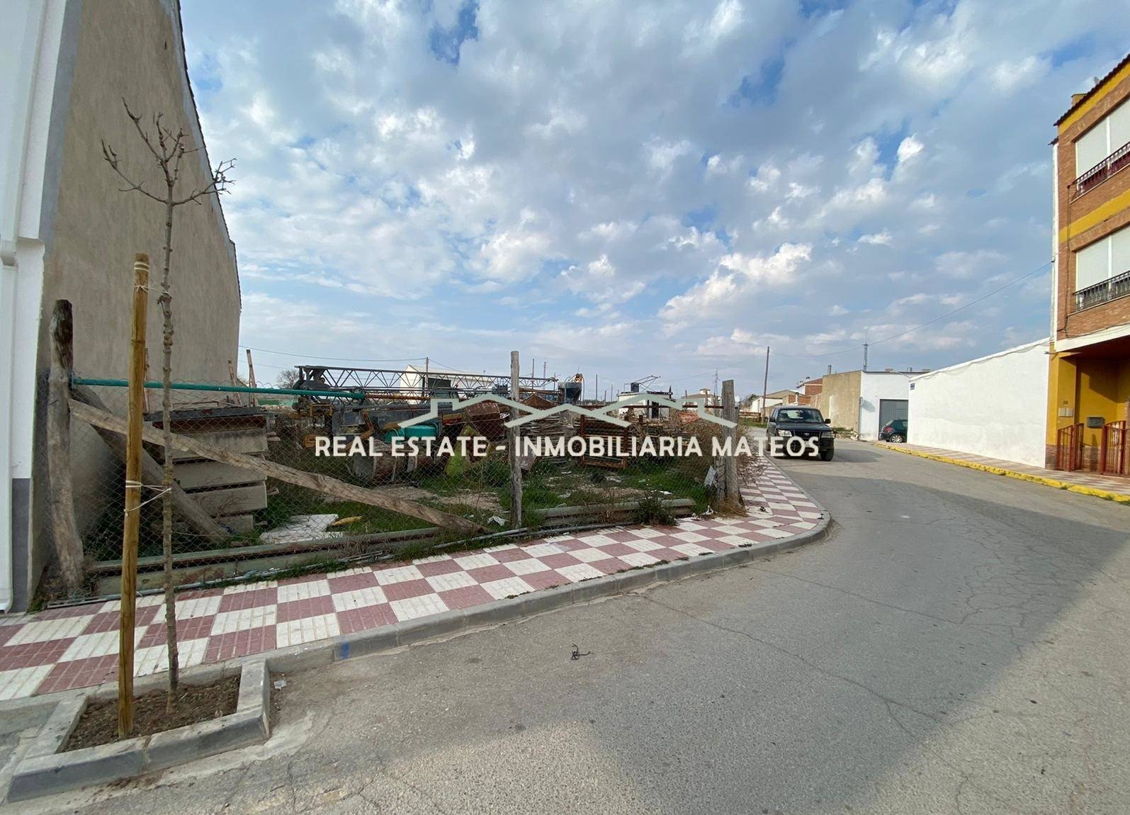 Building area for sale in Villatorres