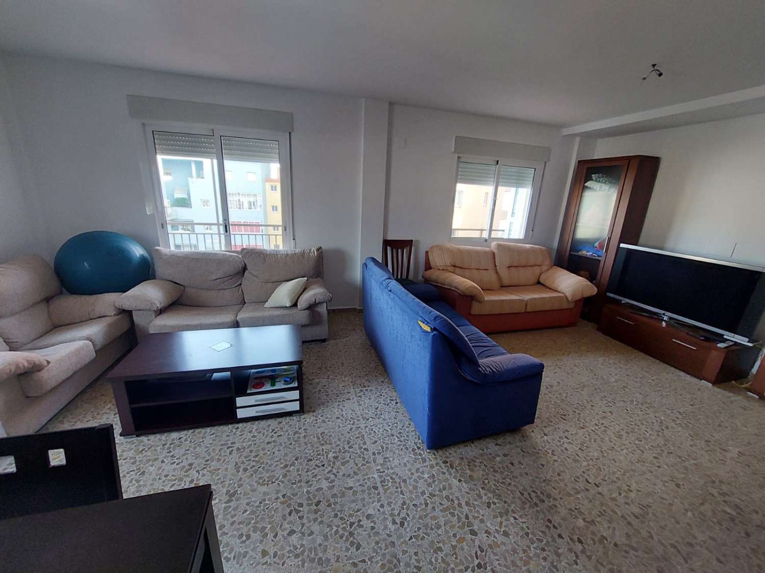 Espectacular apartamento de 4 dormitorios con vistas al mar en los Boliches!