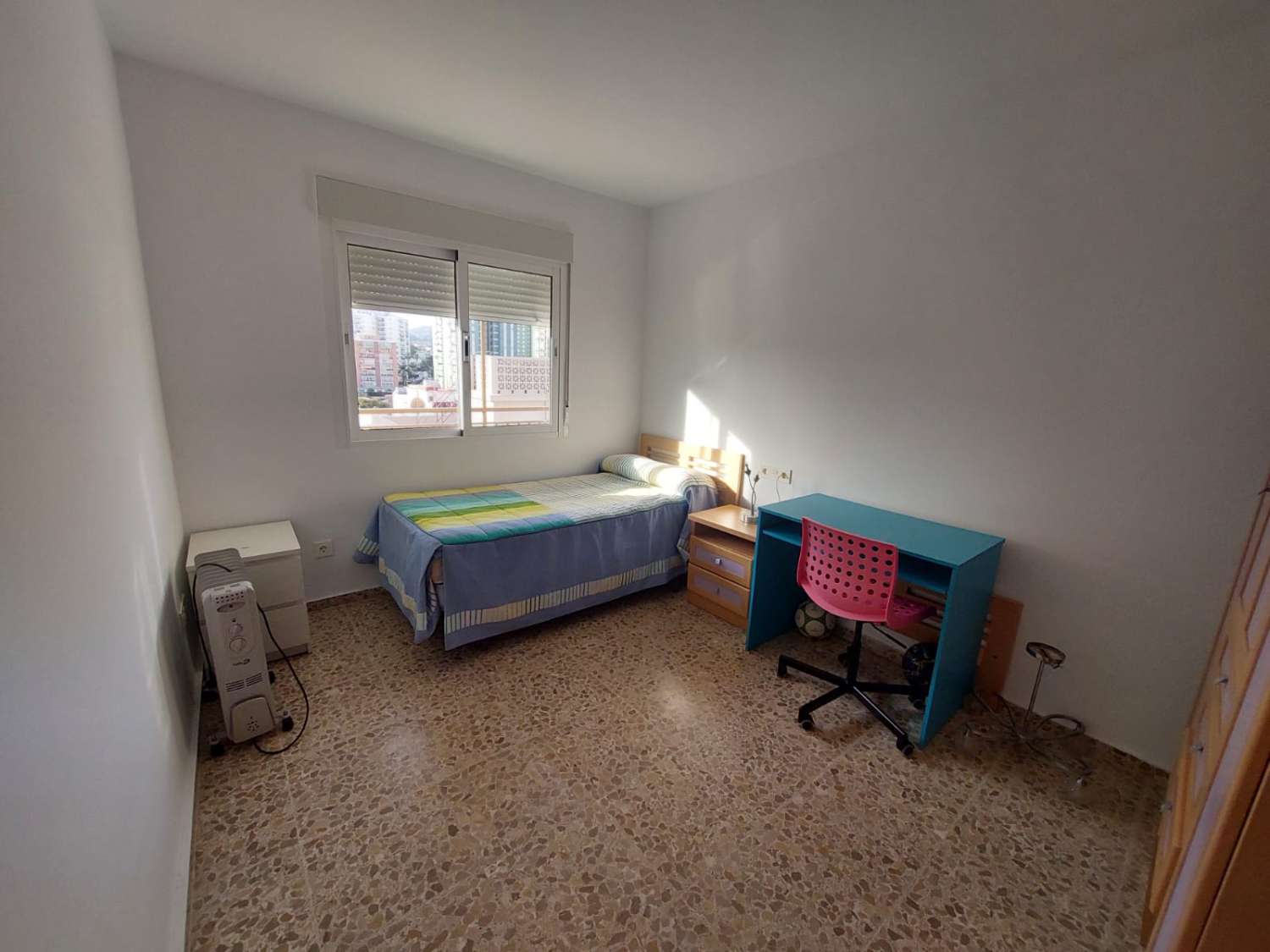 Espectacular apartamento de 4 dormitorios con vistas al mar en los Boliches!