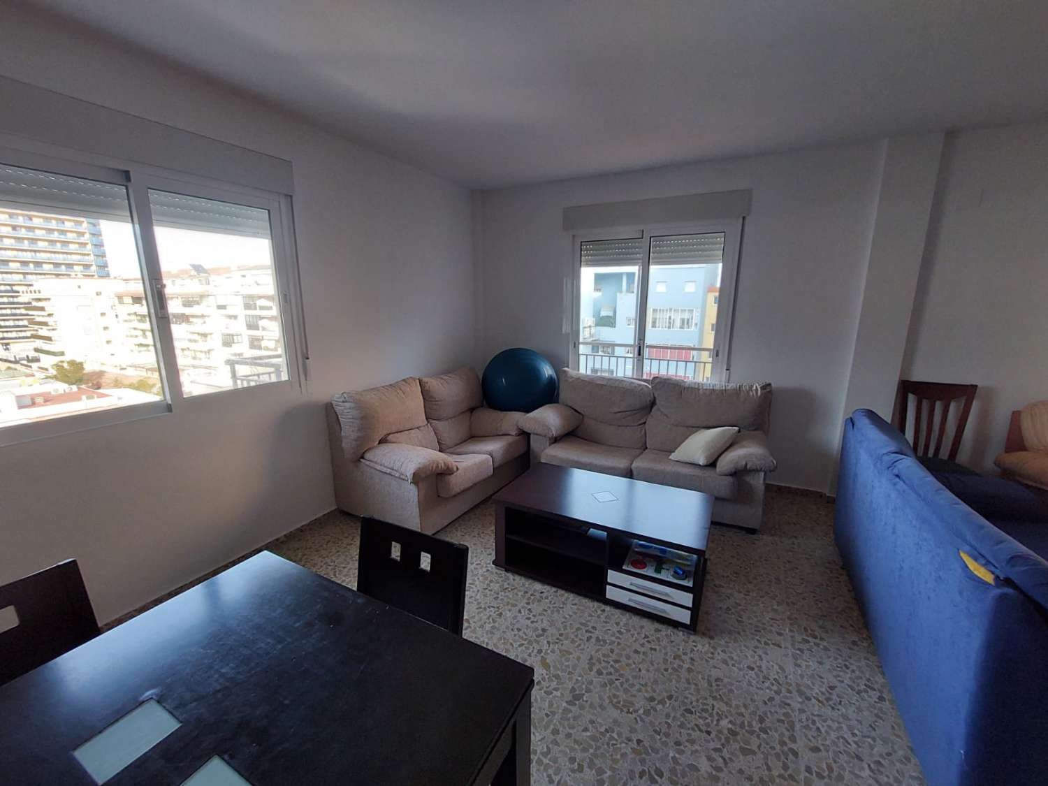 Espectacular apartamento de 4 dormitorios con vistas al mar en los Boliches!