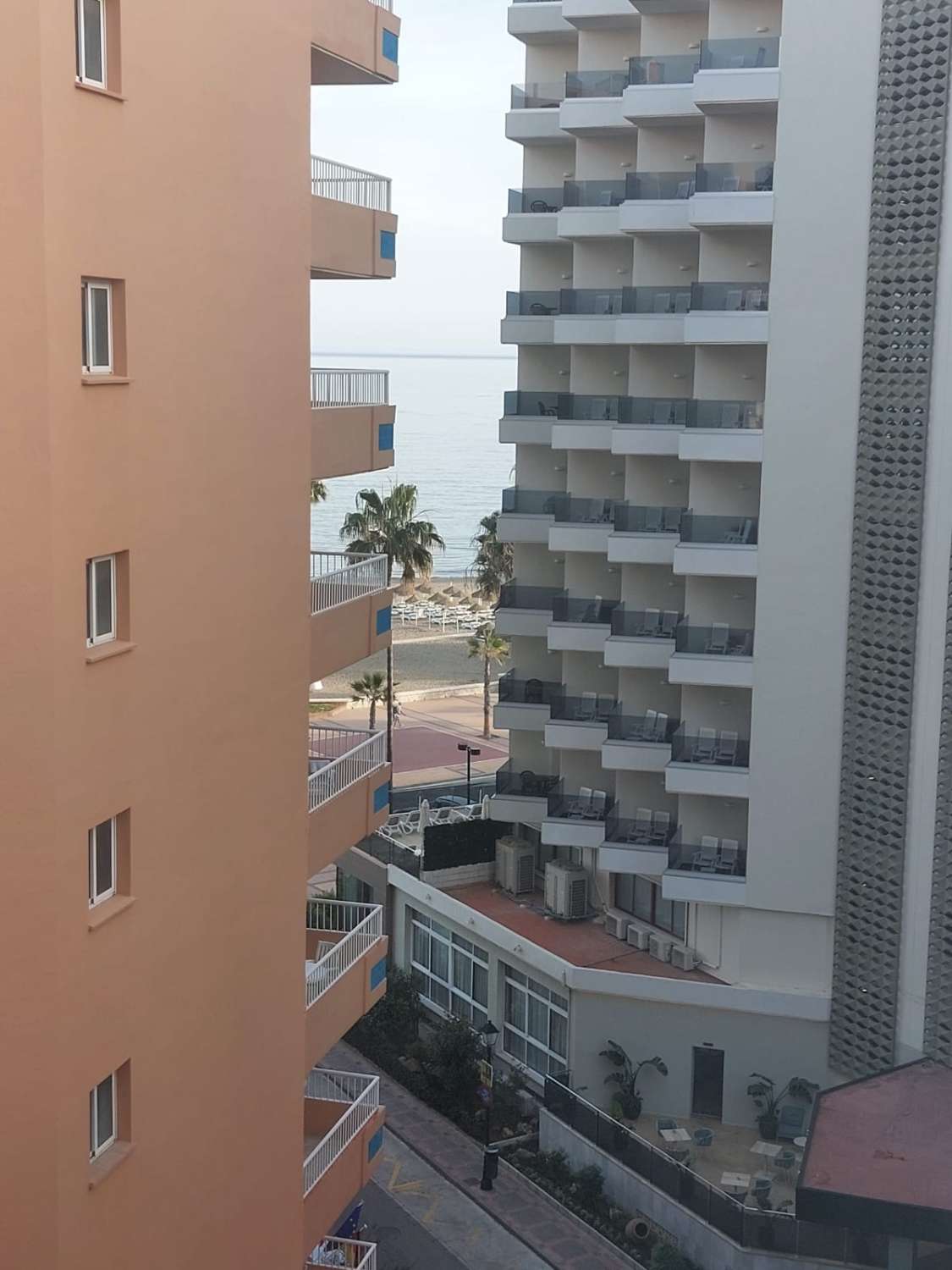 Espectacular apartamento de 4 dormitorios con vistas al mar en los Boliches!