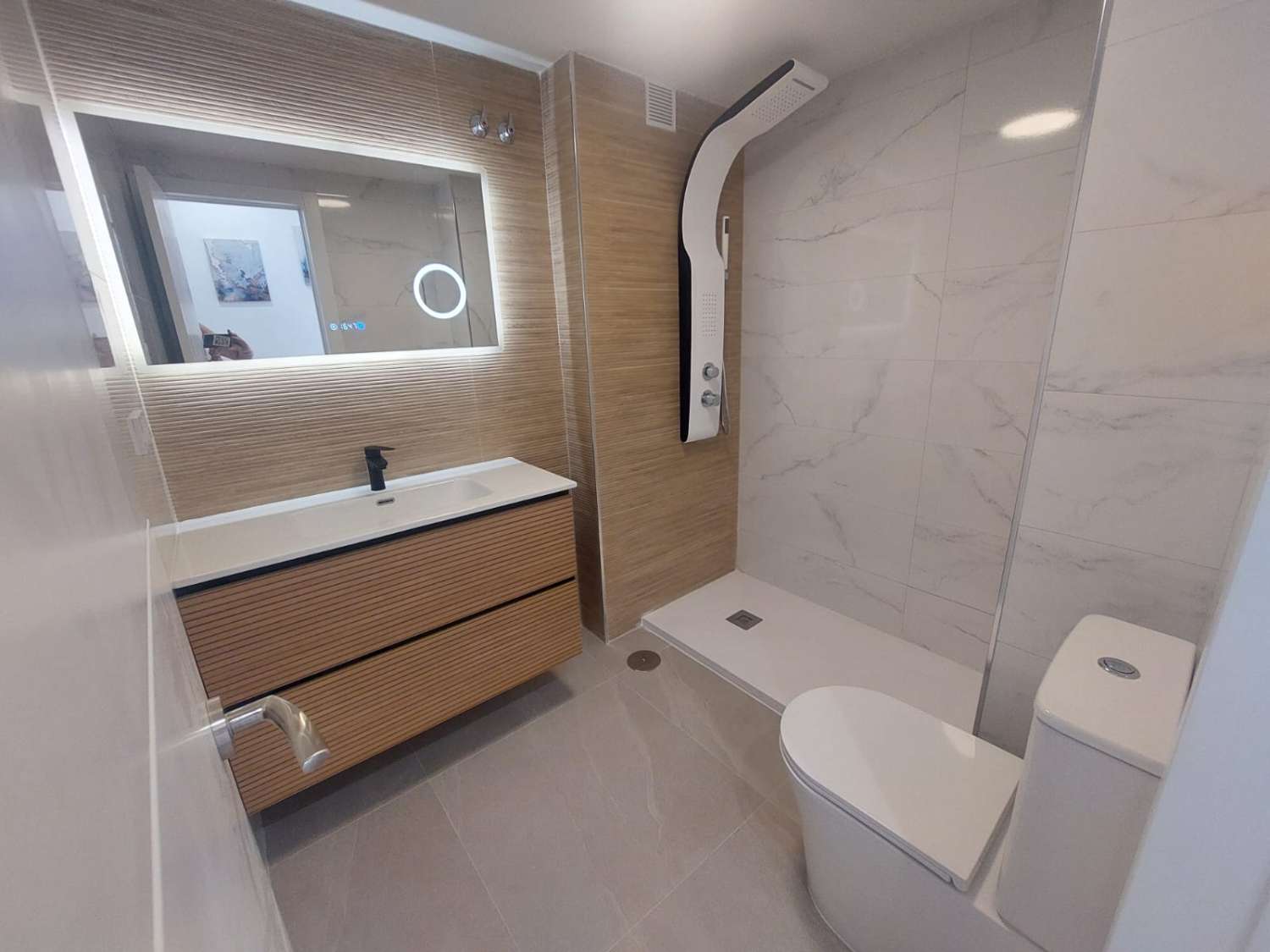 Espectacular apartamento de 3 dormitorios con vistas al mar