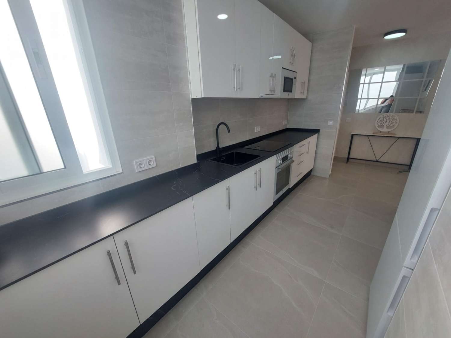 Espectacular apartamento de 3 dormitorios con vistas al mar