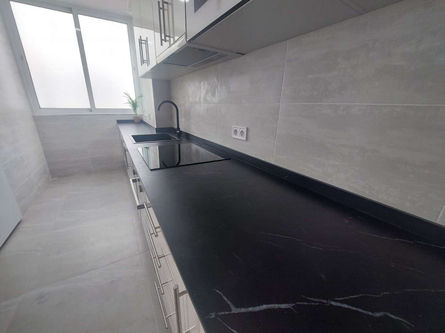 Espectacular apartamento de 3 dormitorios con vistas al mar