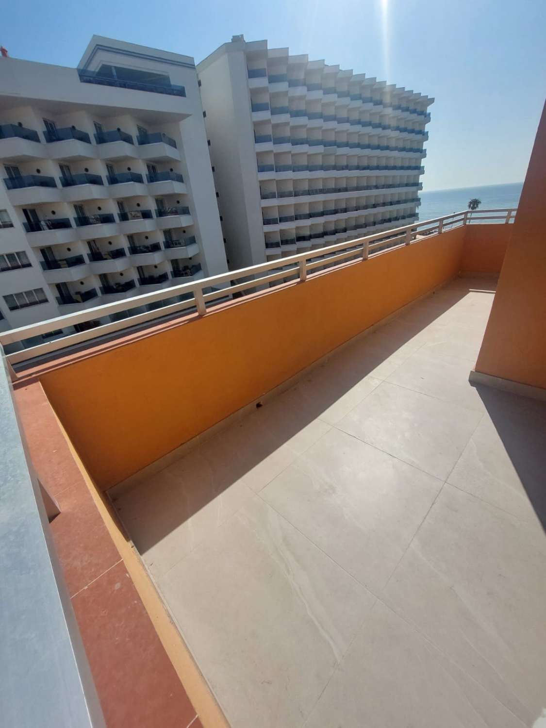 Espectacular apartamento de 3 dormitorios con vistas al mar