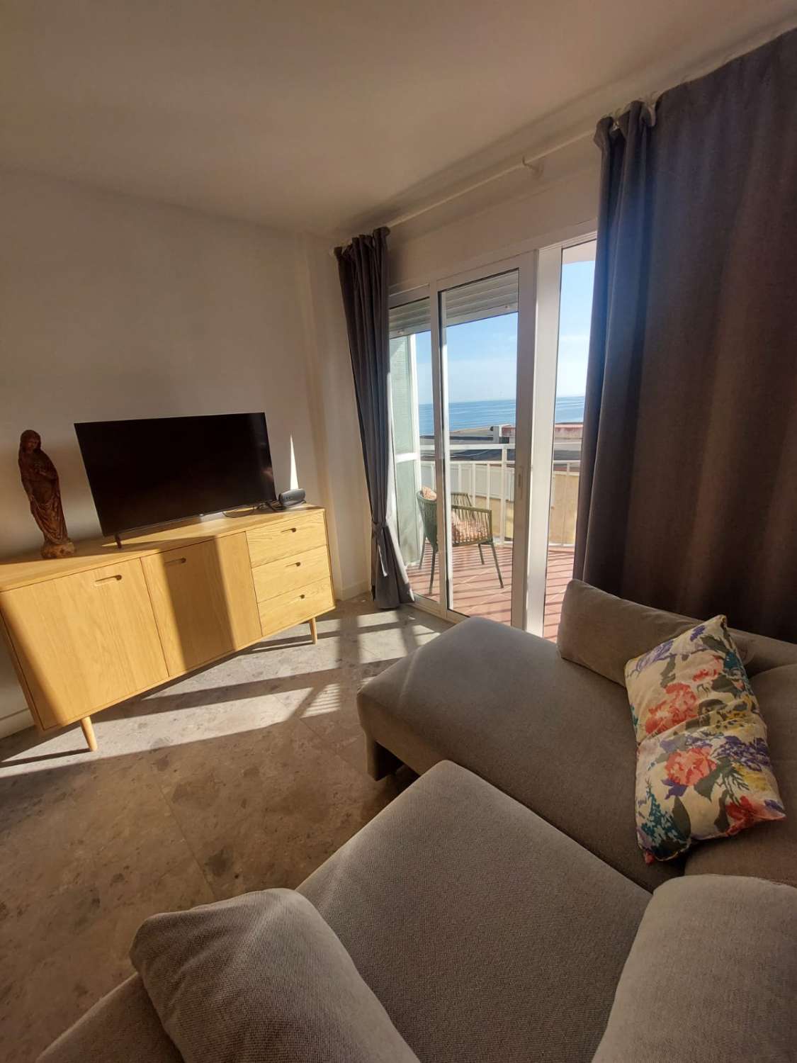 Precioso apartamento de 3 dormitorios en primer línea