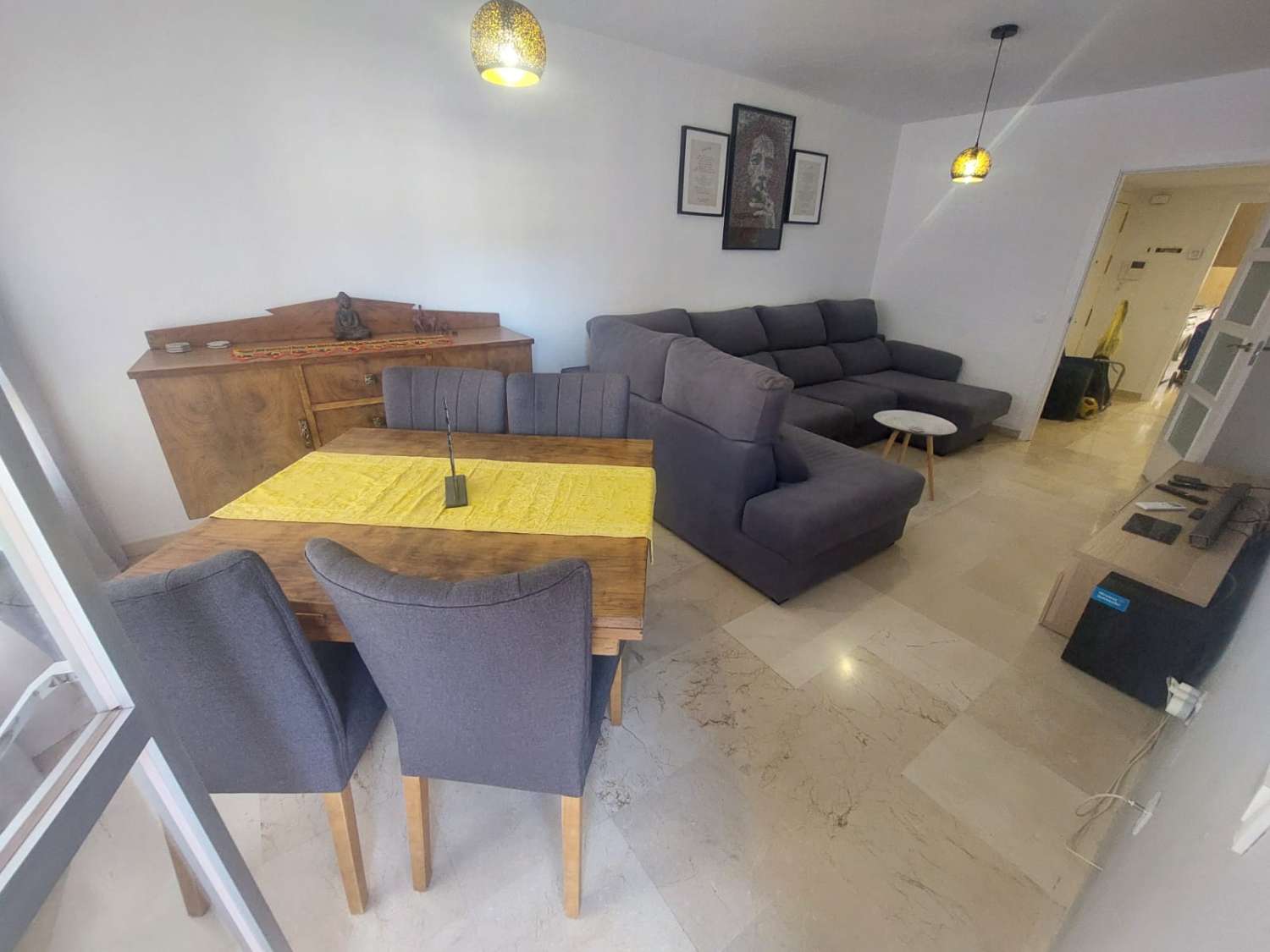 Luminoso apartamento de 2 dormitorios disponible hasta junio!