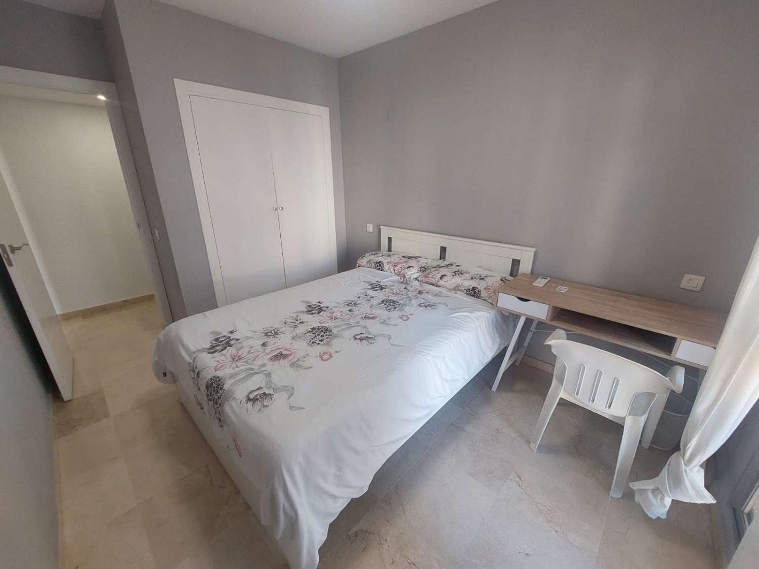 Luminoso apartamento de 2 dormitorios disponible hasta junio!