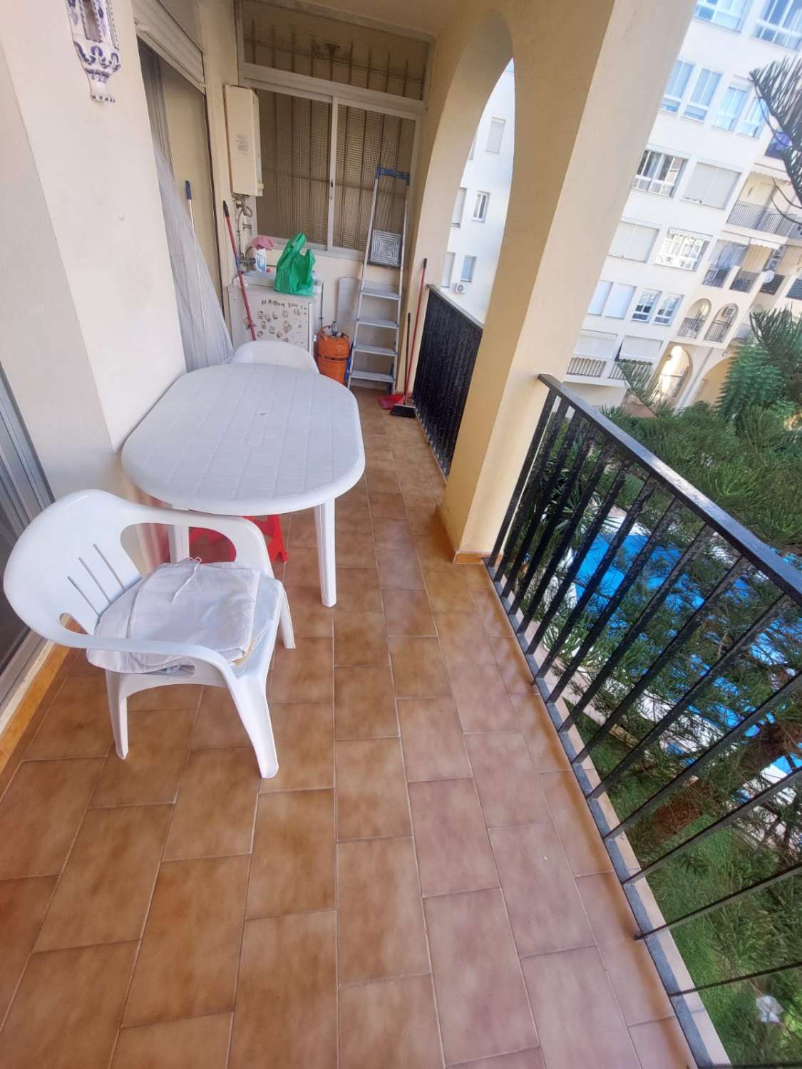 Luminoso apartamento de 2 dormitorios disponible hasta junio!