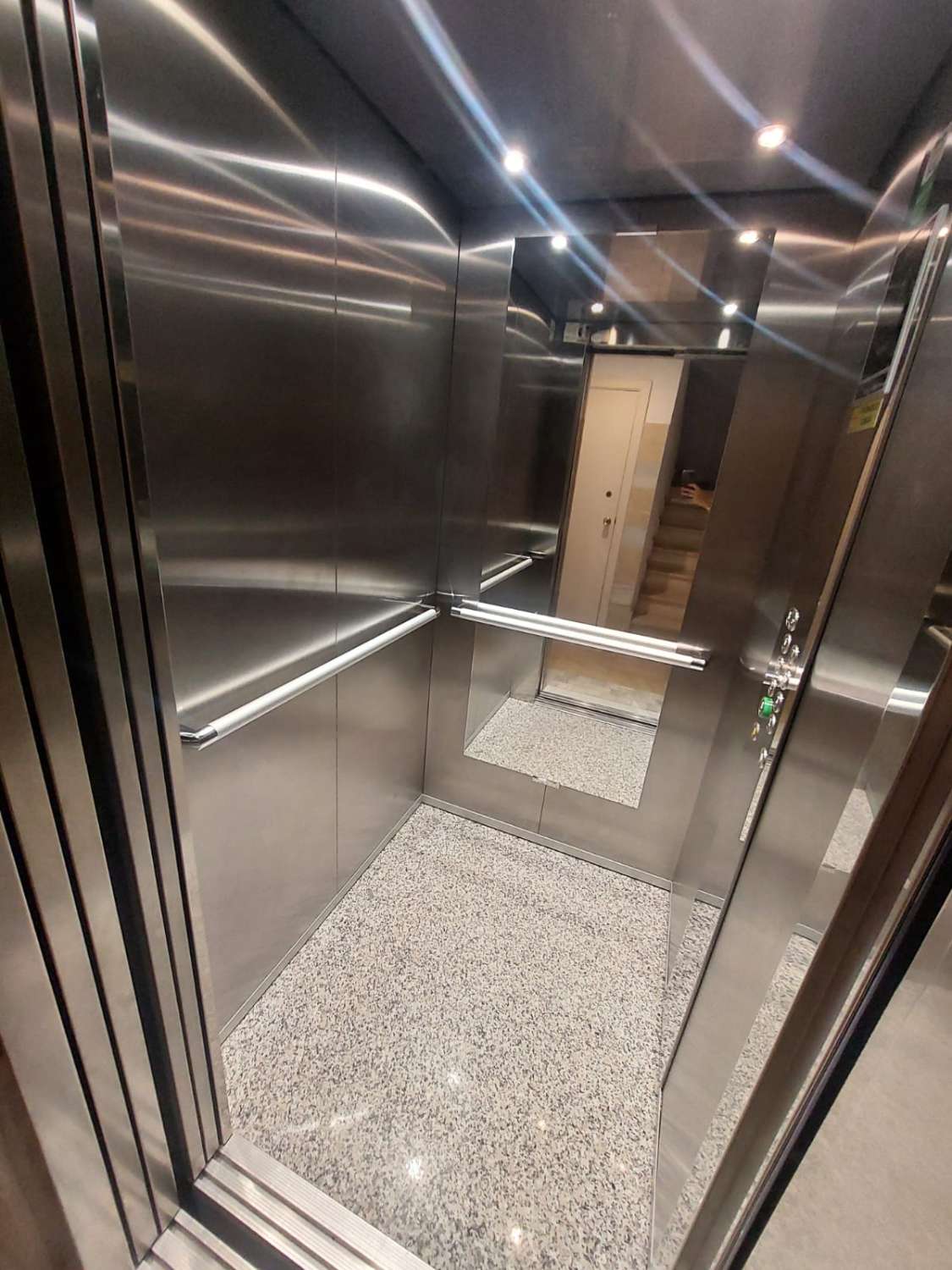 Luminoso apartamento de 2 dormitorios disponible hasta junio!